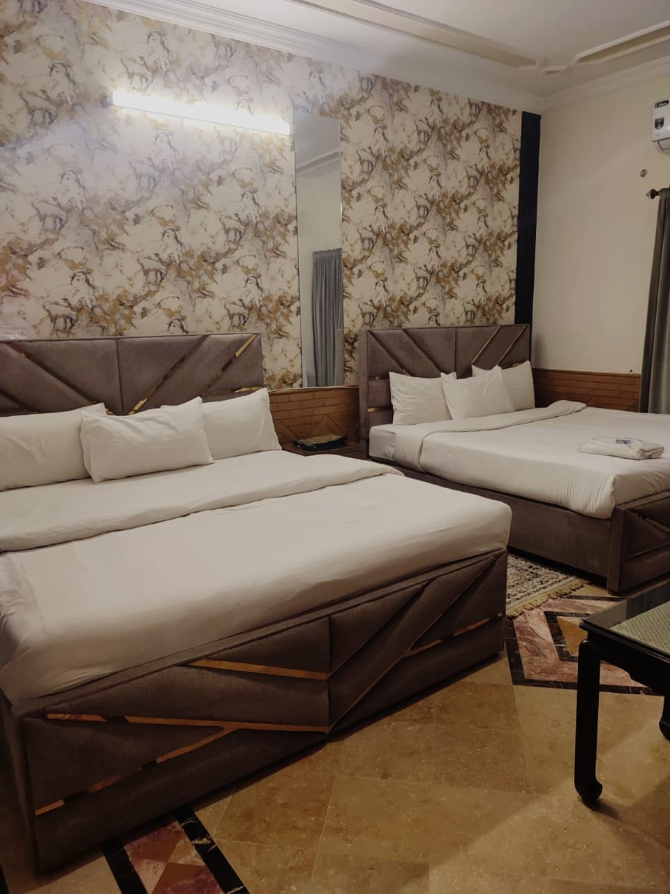 Classic Quadruple Room